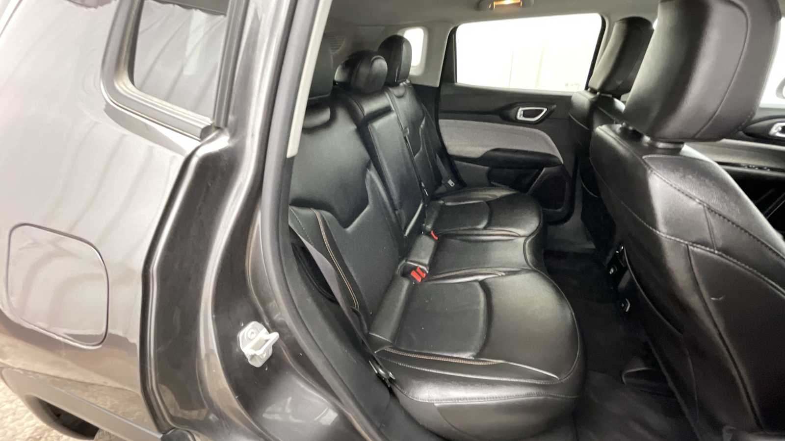 Thumbnail: 2022 Jeep Compass - 9