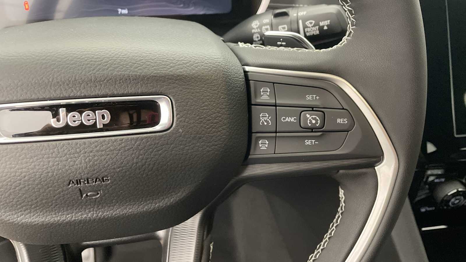 Thumbnail: 2025 Jeep Grand Cherokee - 14