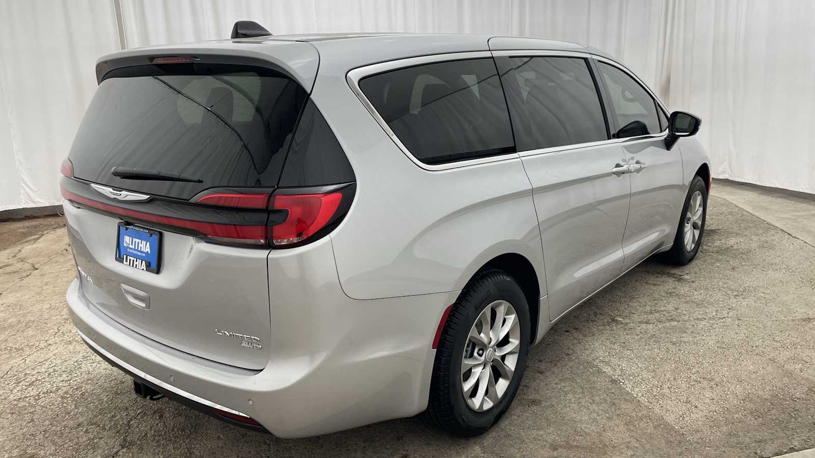 Thumbnail: 2026 Chrysler Pacifica - 39