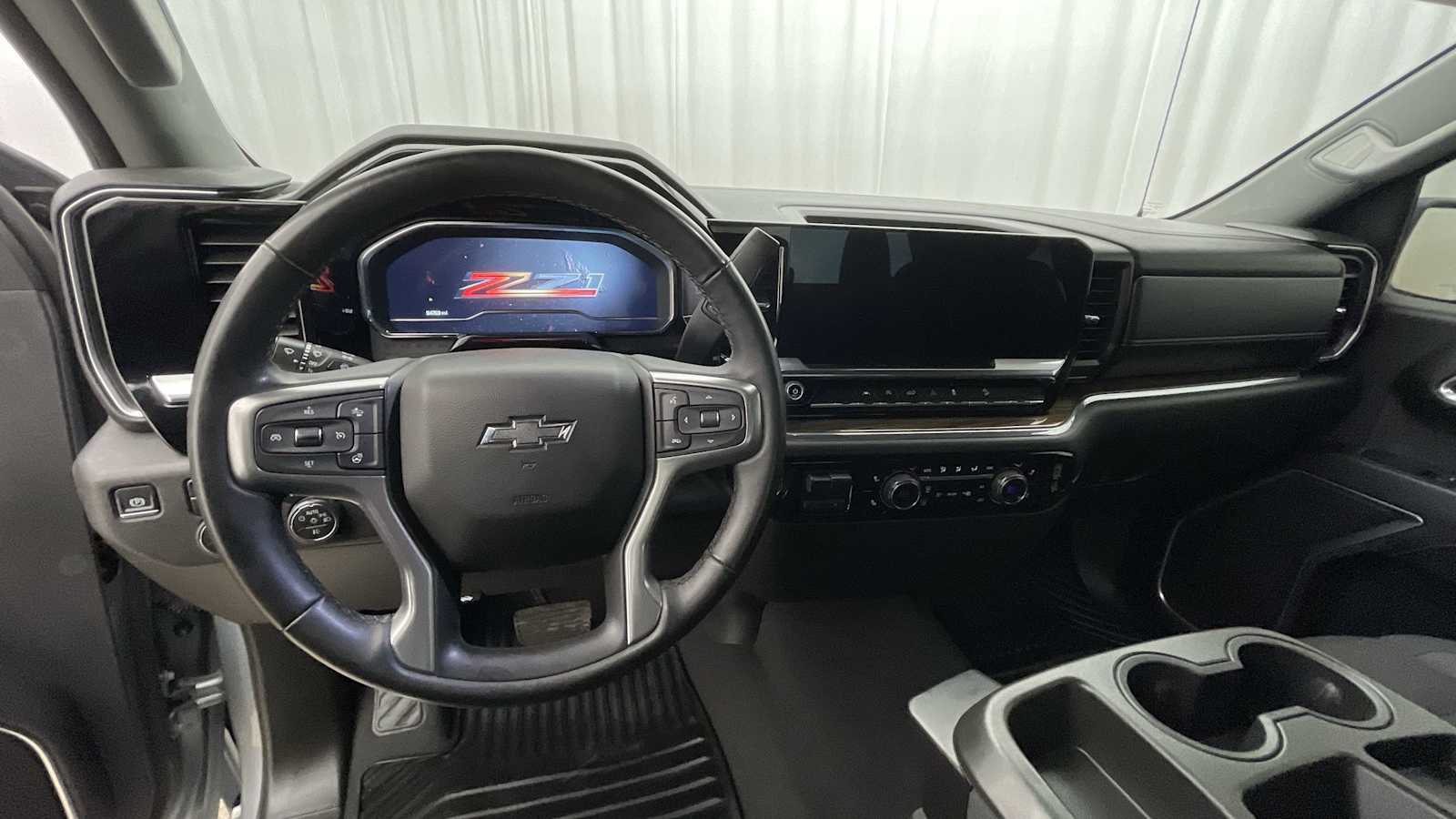 Thumbnail: 2024 Chevrolet Silverado 1500 - 3