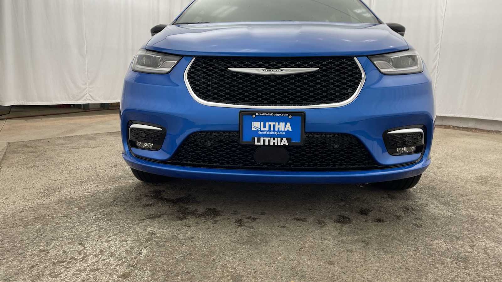 Thumbnail: 2026 Chrysler Pacifica - 40