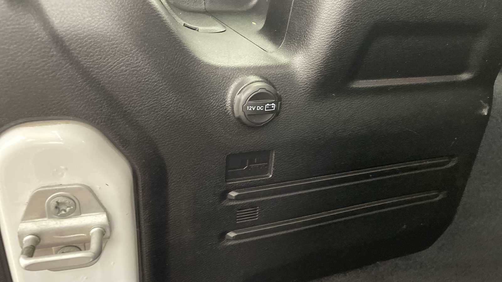 Thumbnail: 2020 Jeep Wrangler - 29