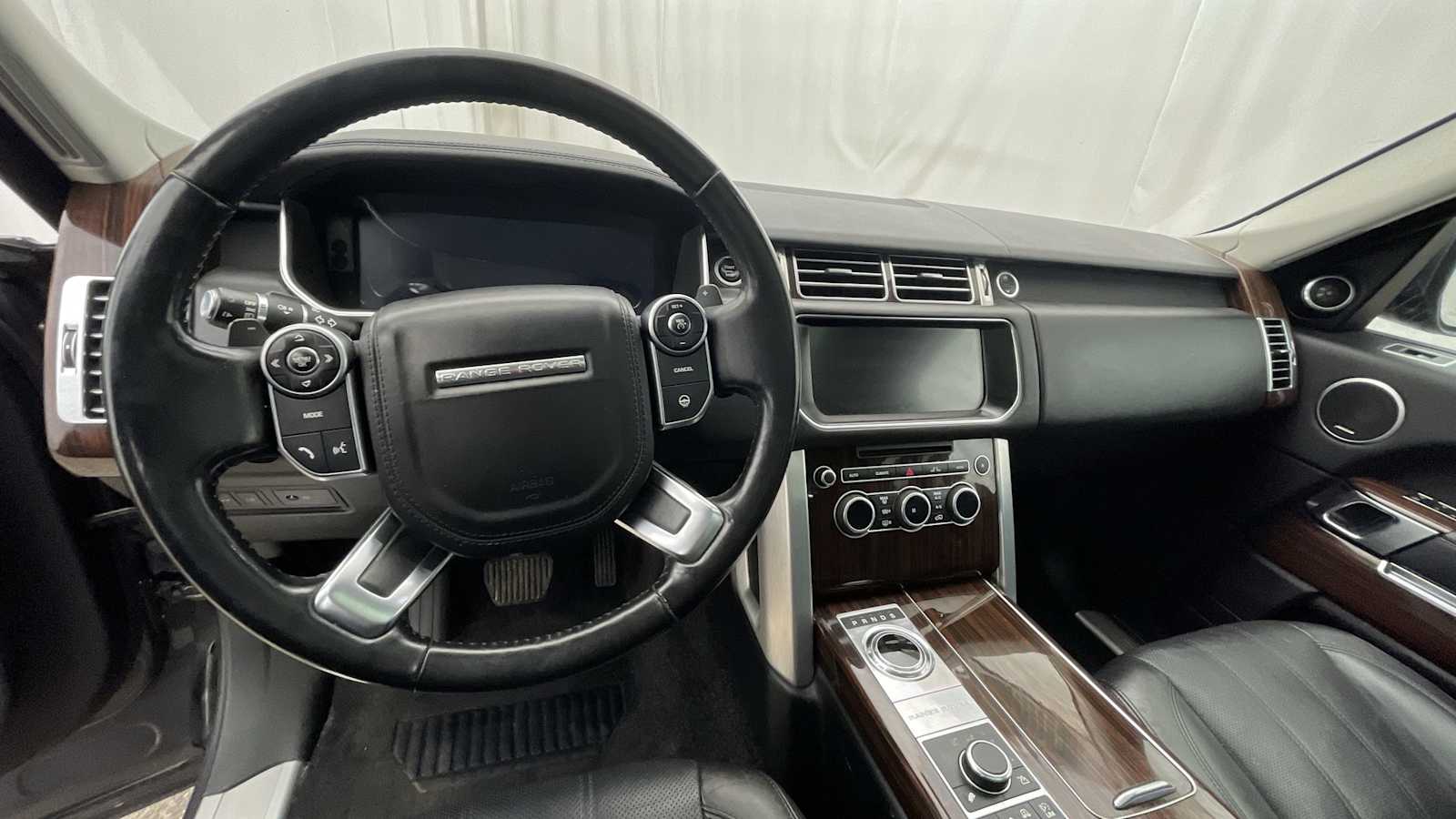 Thumbnail: 2017 Land Rover Range Rover - 3