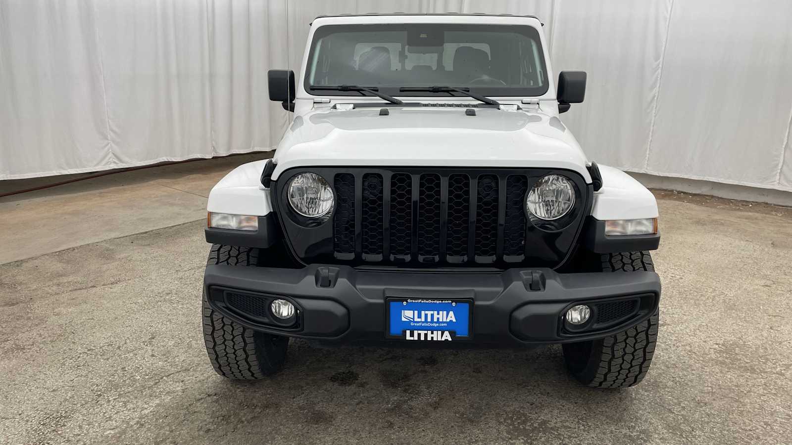 Thumbnail: 2023 Jeep Gladiator - 37