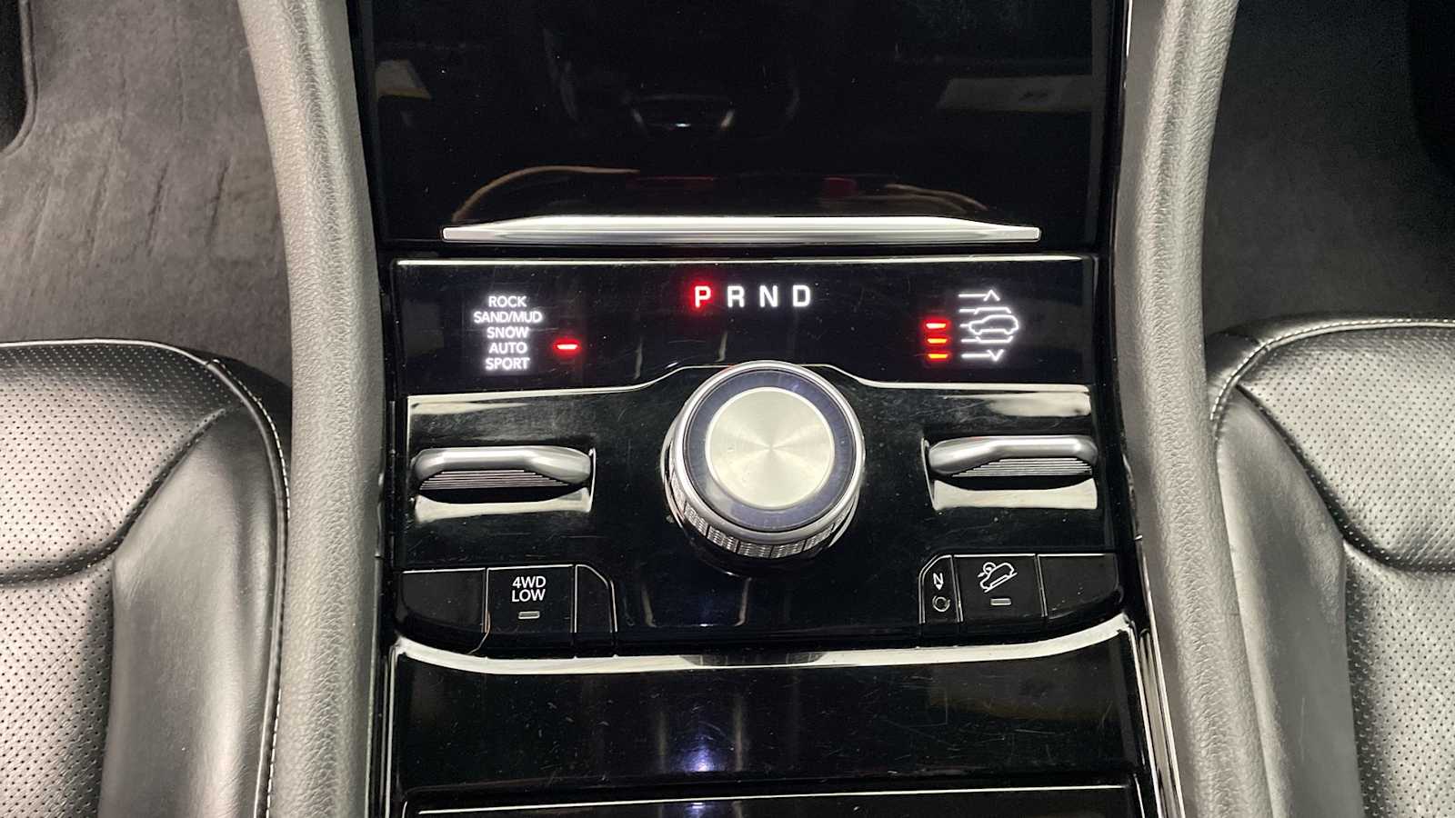 Thumbnail: 2023 Jeep Grand Cherokee - 23