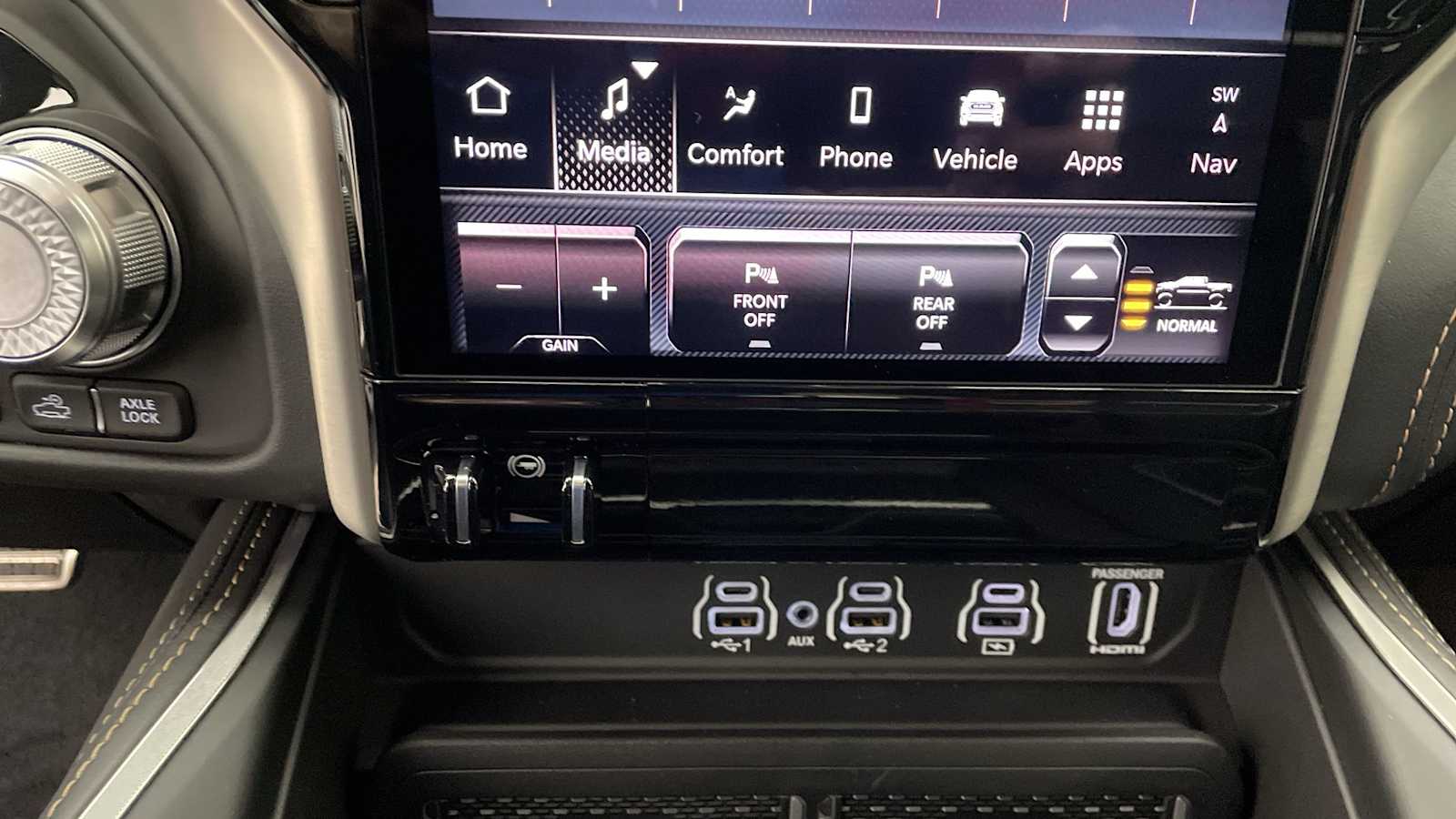 Thumbnail: 2026 RAM 1500 - 25