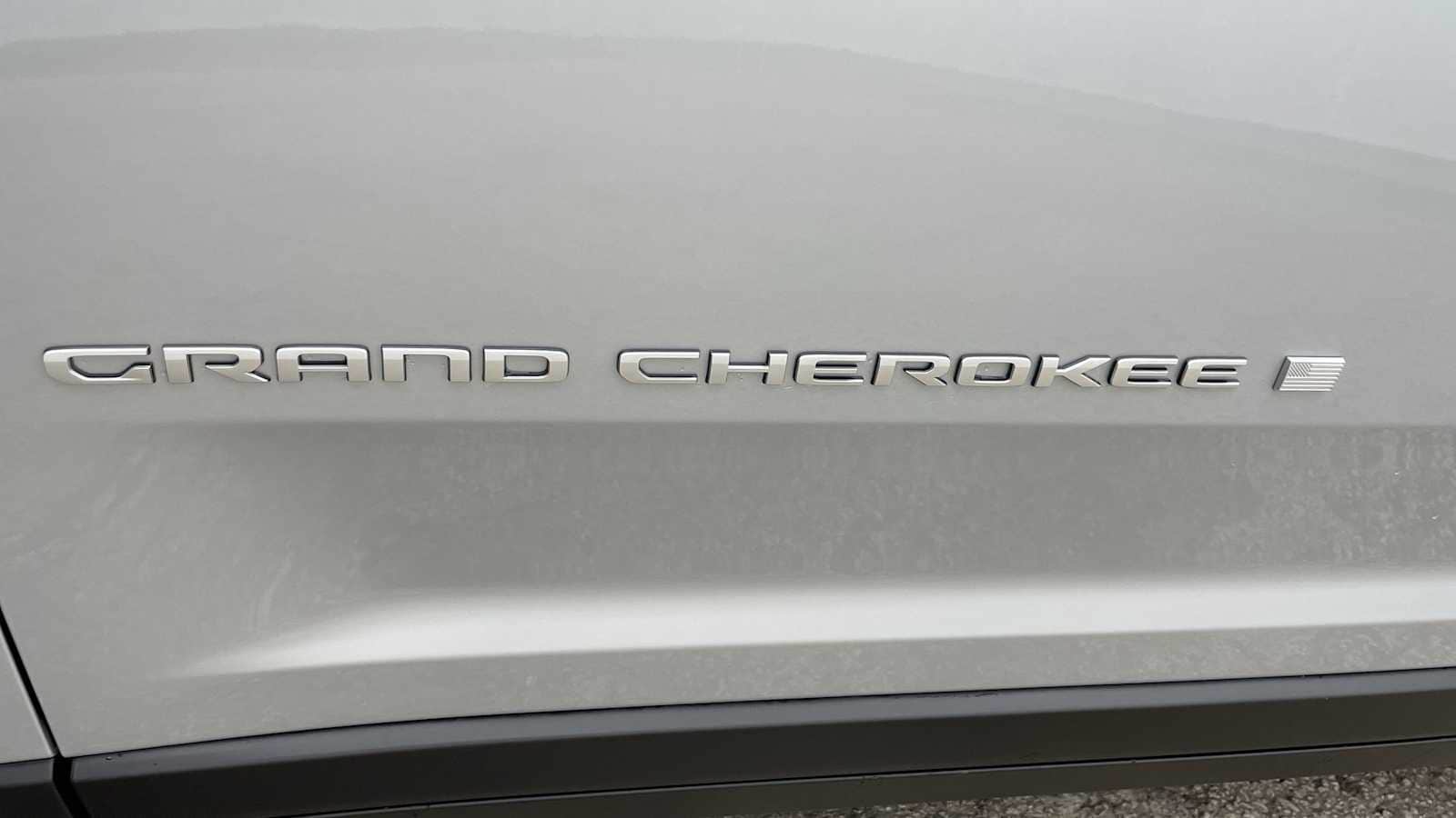 Thumbnail: 2025 Jeep Grand Cherokee - 43