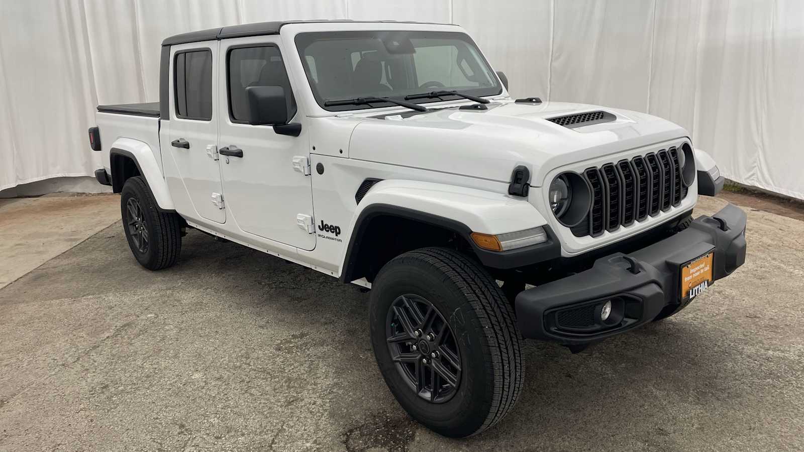 Thumbnail: 2025 Jeep Gladiator - 38