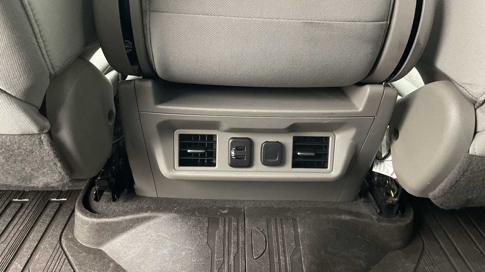 Thumbnail: 2022 GMC Sierra 1500 - 24