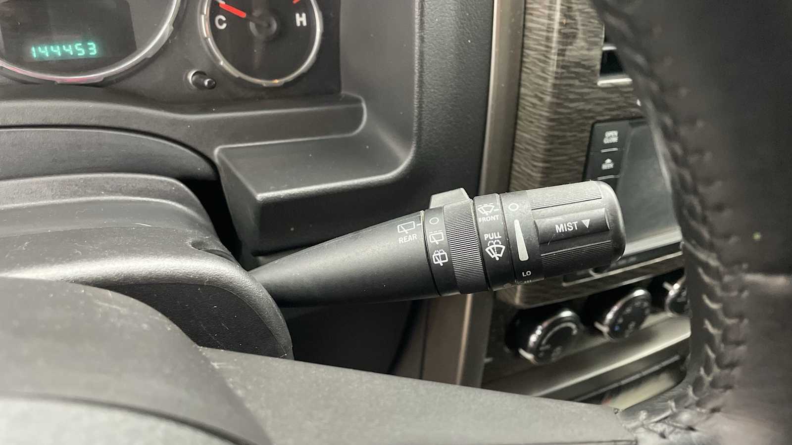 Thumbnail: 2012 Jeep Liberty - 15