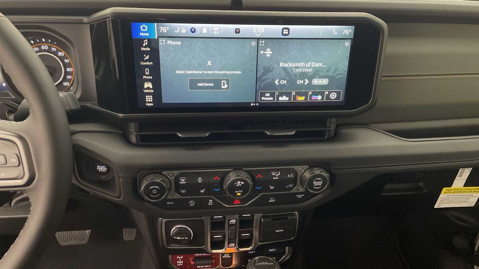 Thumbnail: 2025 Jeep Gladiator - 17