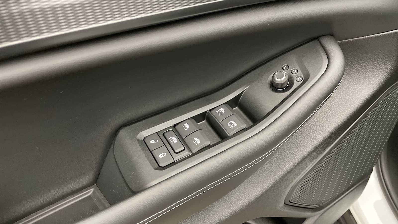 Thumbnail: 2025 Jeep Grand Cherokee - 6