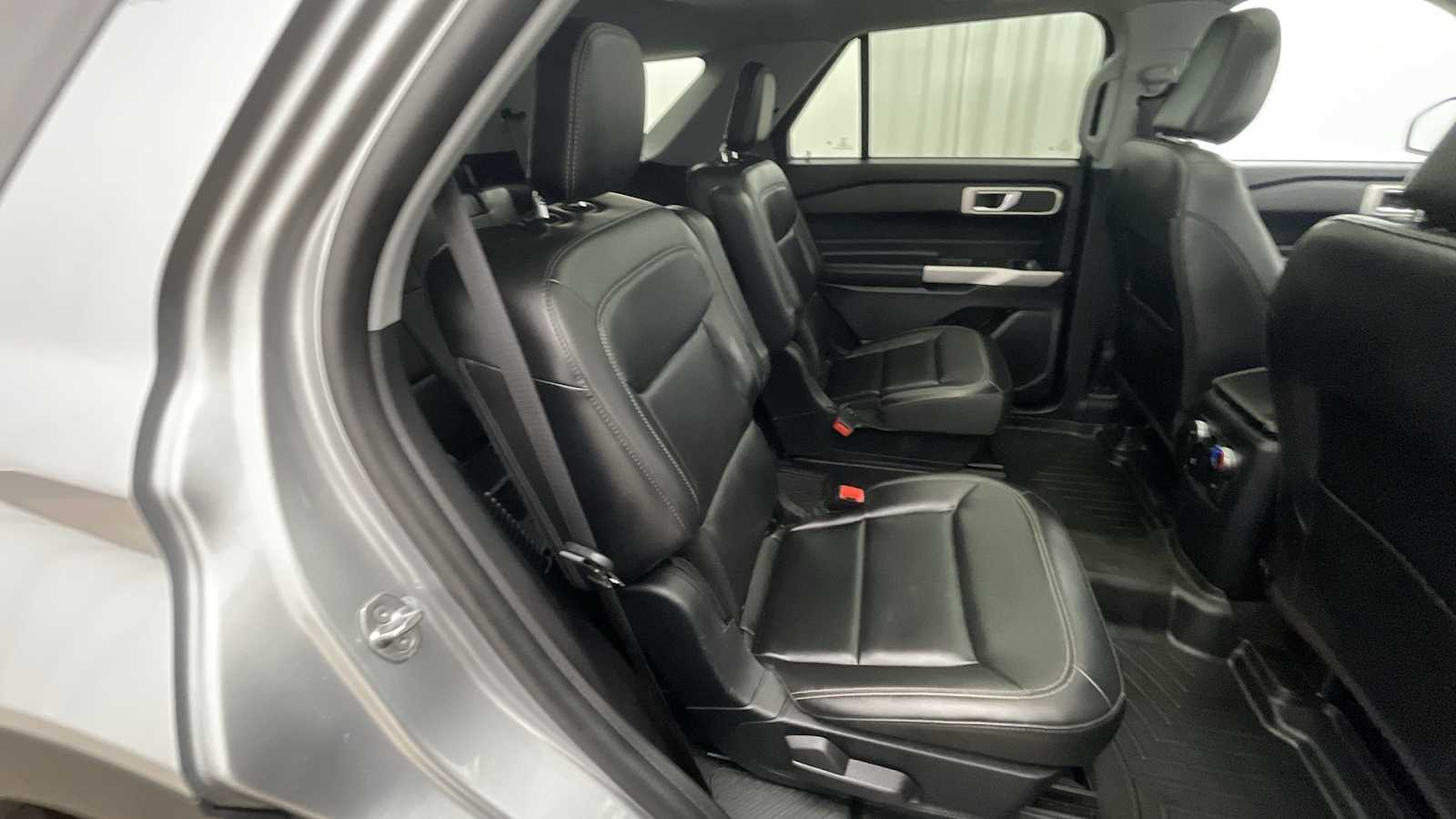 Thumbnail: 2022 Ford Explorer - 11