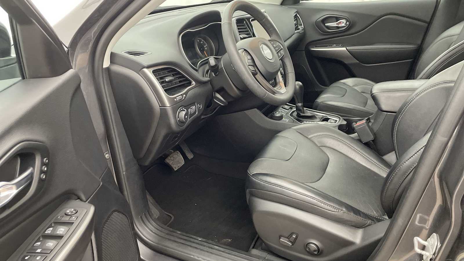 Thumbnail: 2022 Jeep Cherokee - 2