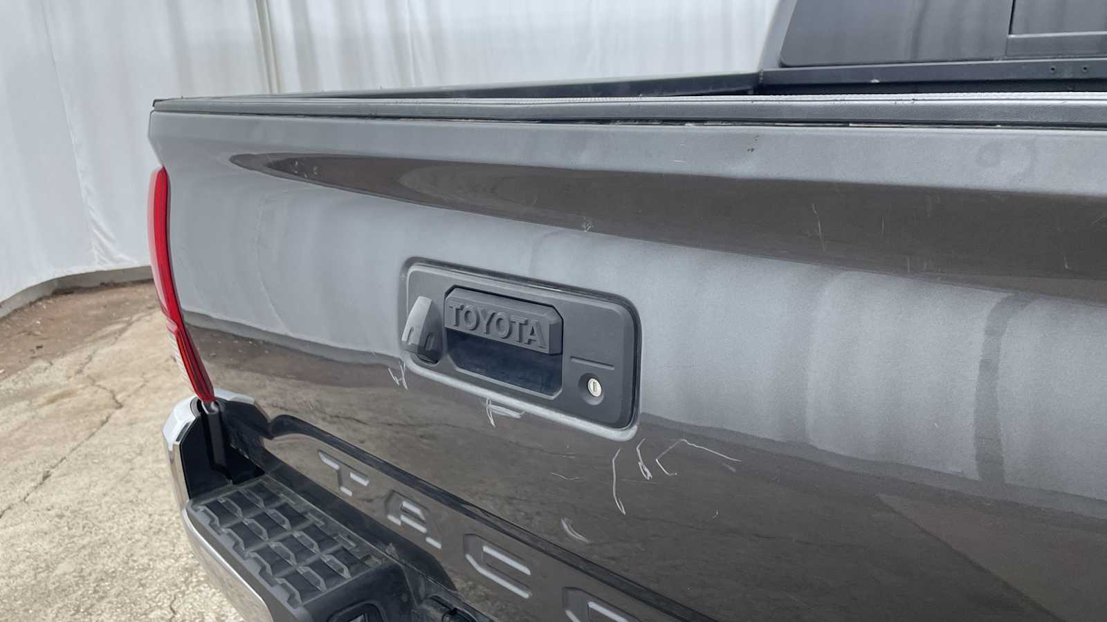 Thumbnail: 2019 Toyota Tacoma - 42