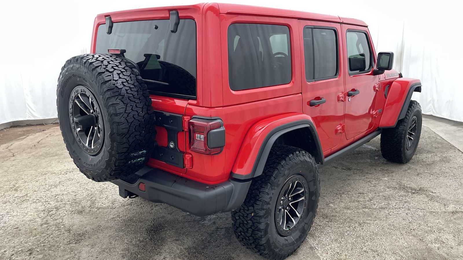 Thumbnail: 2026 Jeep Wrangler - 36