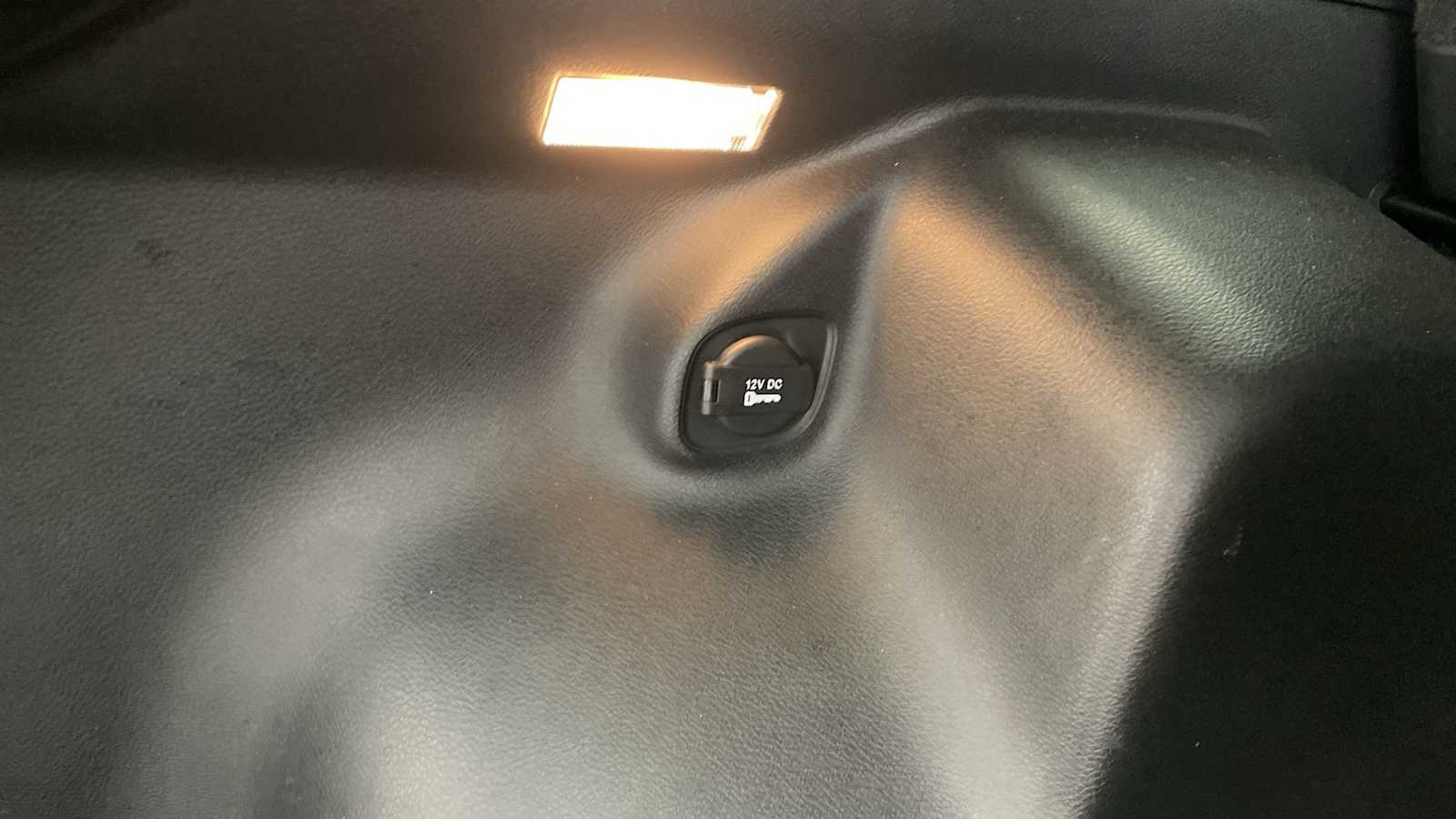 Thumbnail: 2022 Jeep Cherokee - 27