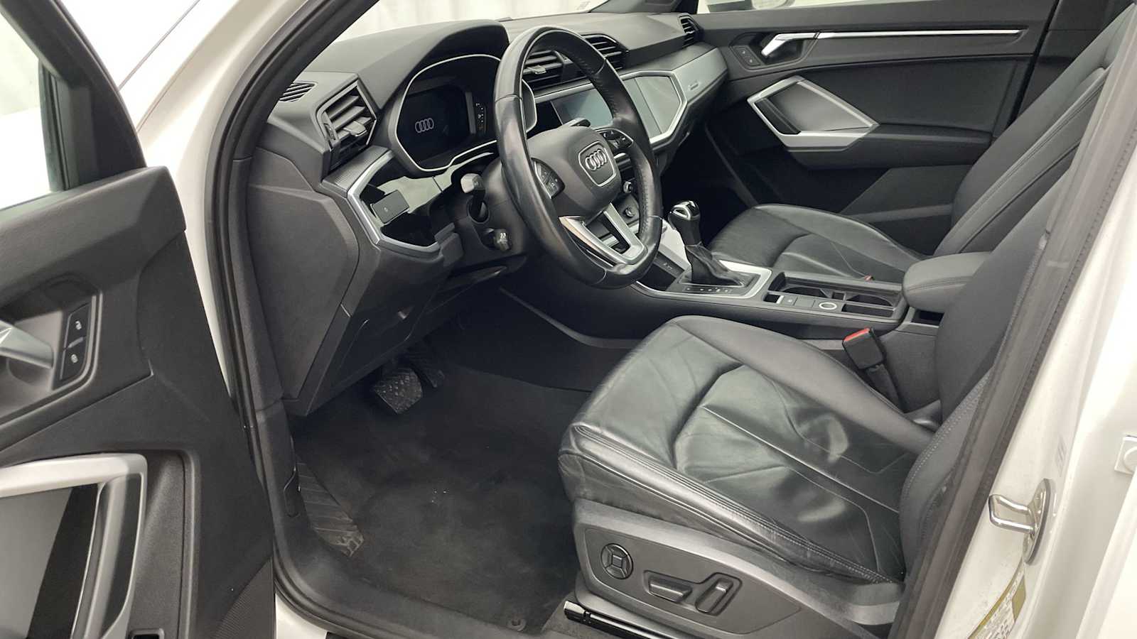 Used 2020 Audi Q3 Premium with VIN WA1AECF31L1054537 for sale in Great Falls, MT