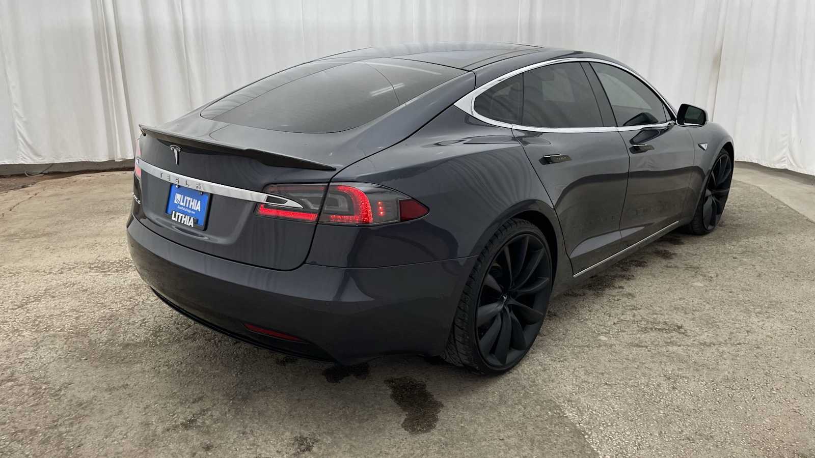 Thumbnail: 2016 Tesla Model S - 30