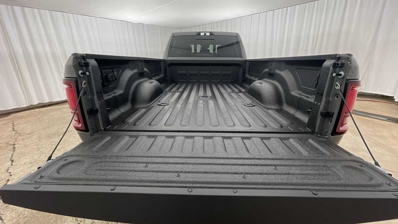 Thumbnail: 2026 RAM 3500 - 27