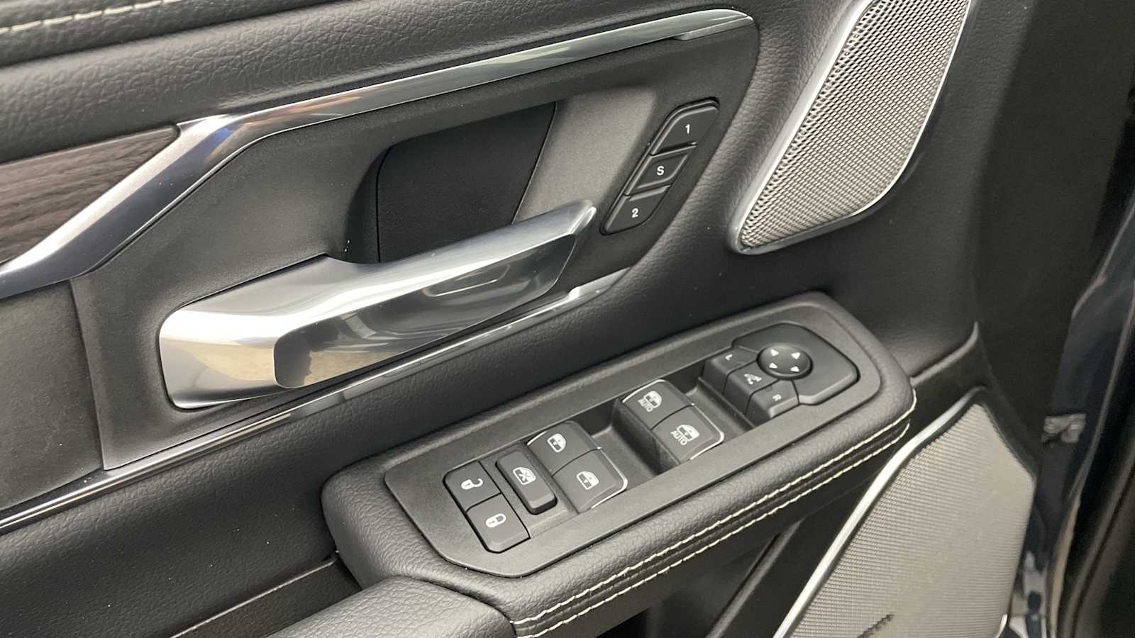 Thumbnail: 2026 RAM 1500 - 7