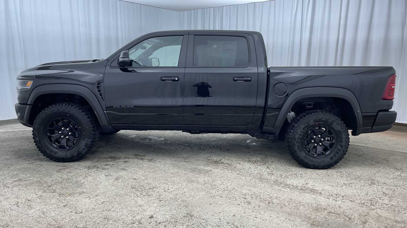 Thumbnail: 2026 RAM 1500 - 31