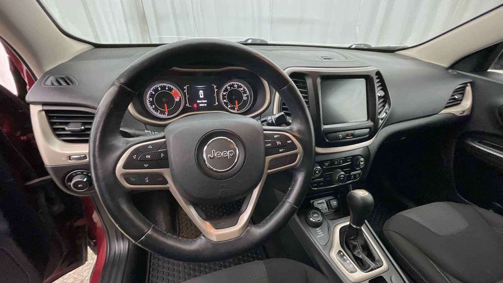Thumbnail: 2017 Jeep Cherokee - 3