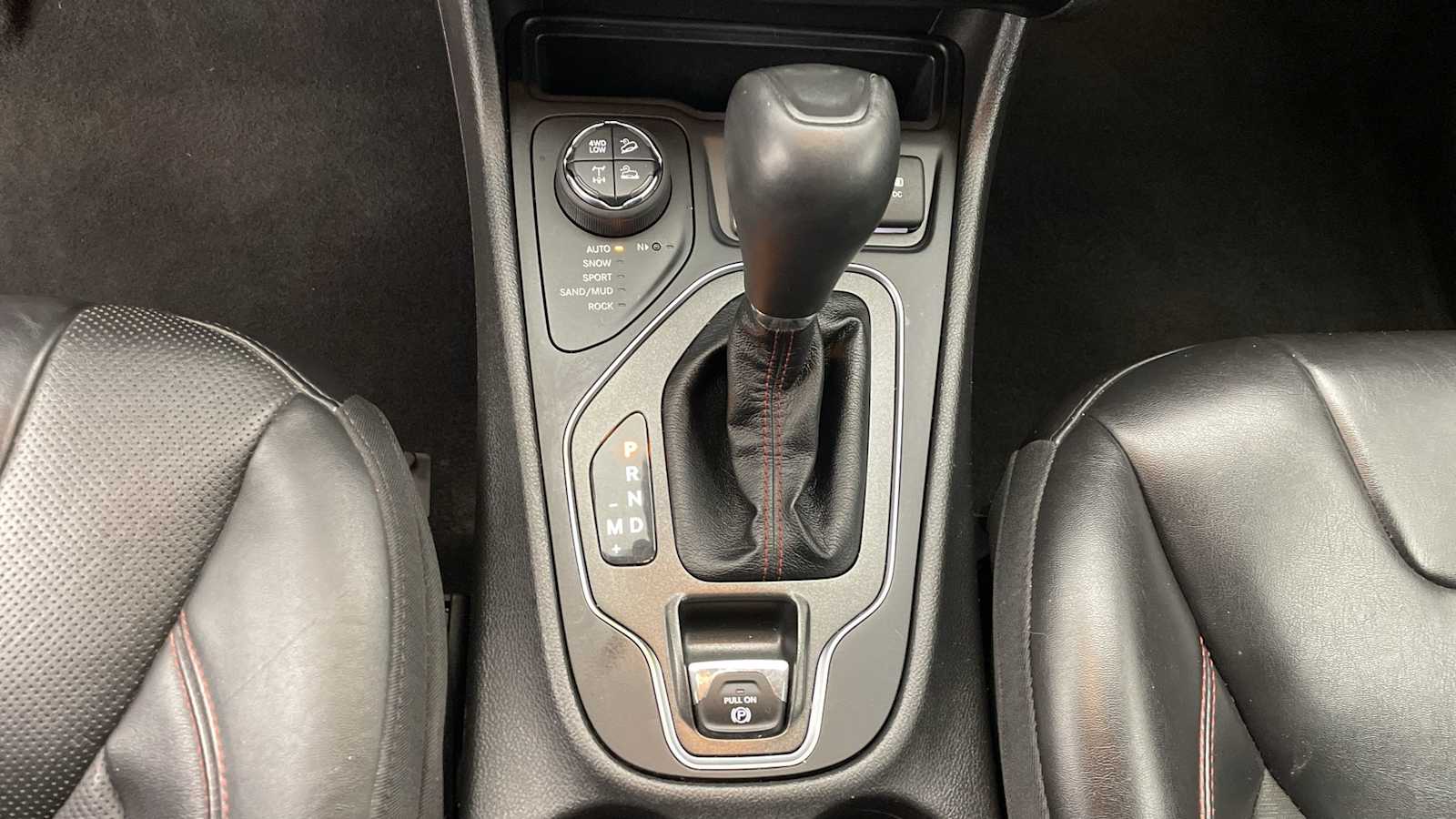 Thumbnail: 2020 Jeep Cherokee - 22