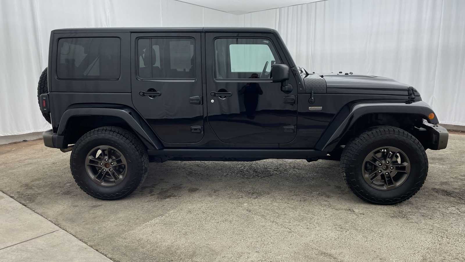 Thumbnail: 2016 Jeep Wrangler - 33