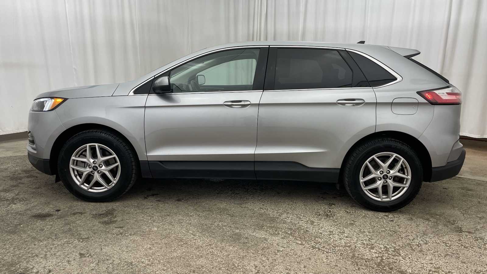 Thumbnail: 2024 Ford Edge - 29