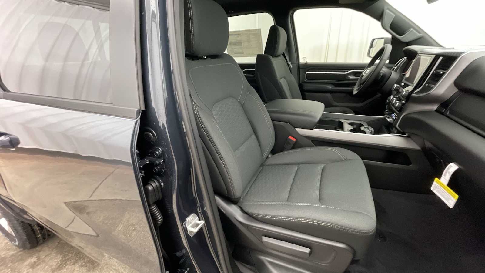 Thumbnail: 2026 RAM 1500 - 10