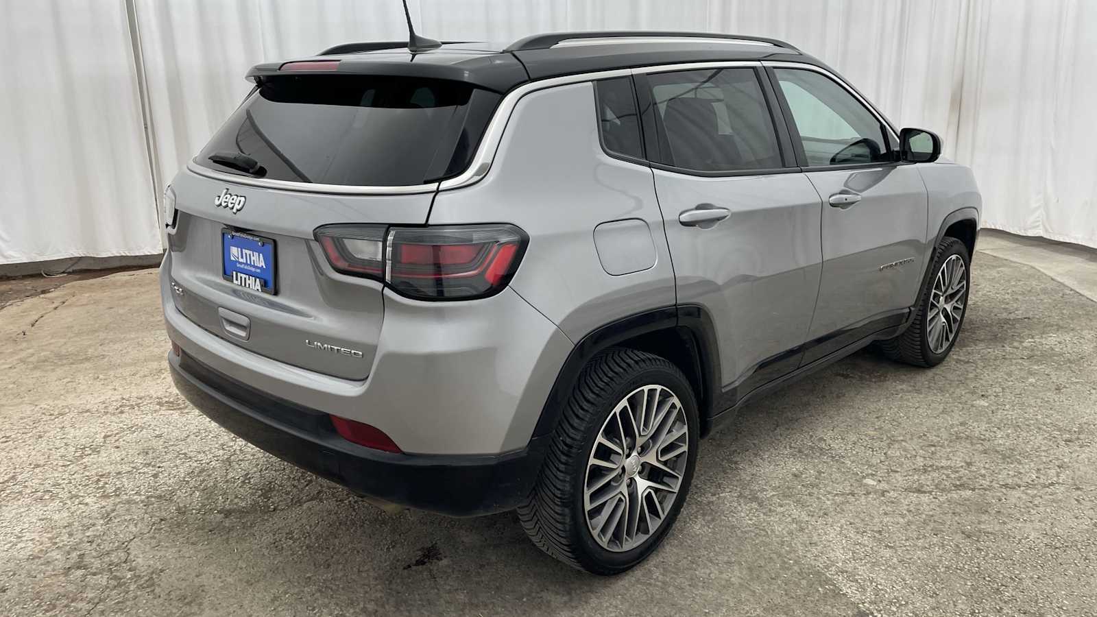 Thumbnail: 2022 Jeep Compass - 36