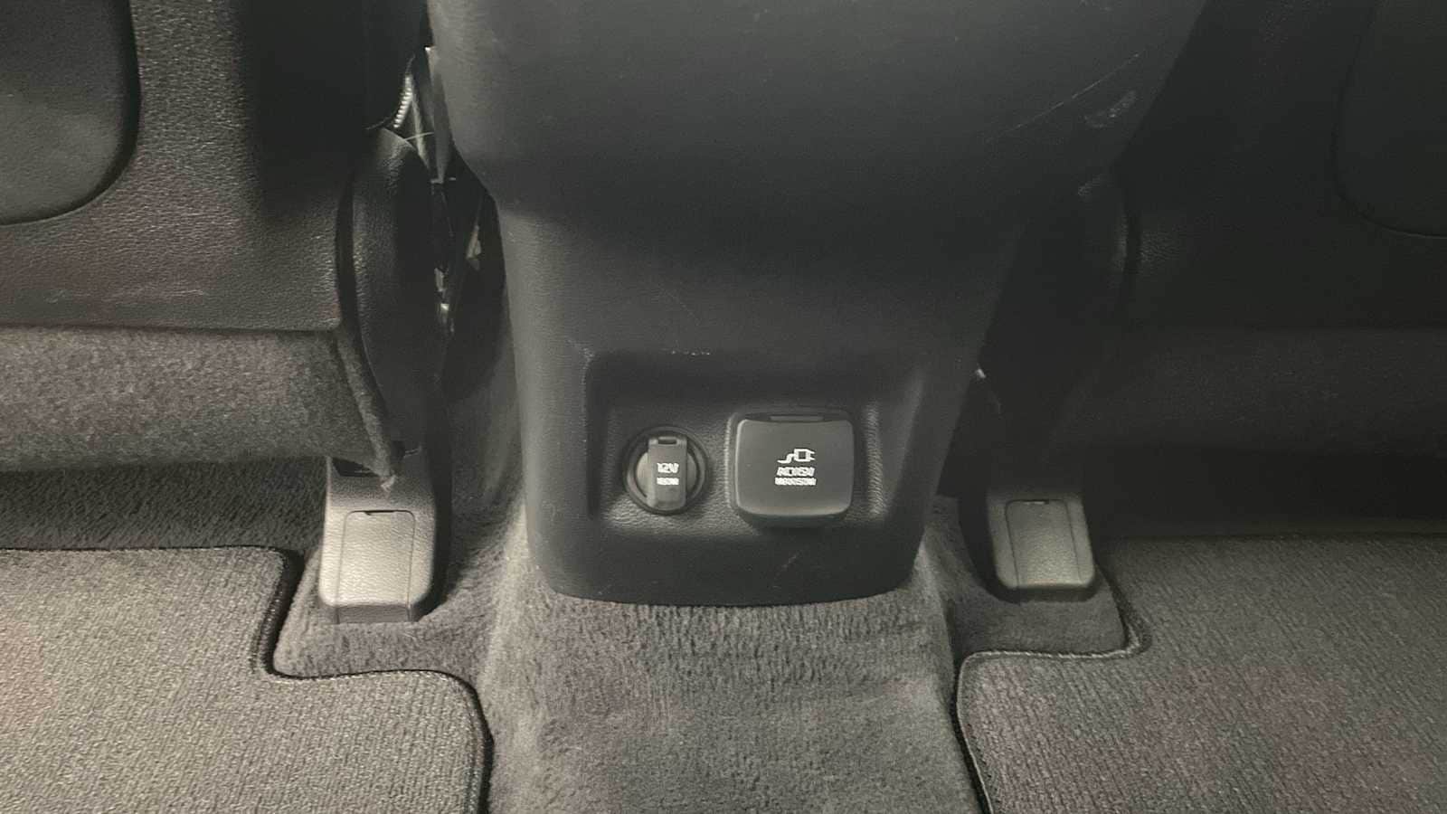 Thumbnail: 2023 Kia Telluride - 29