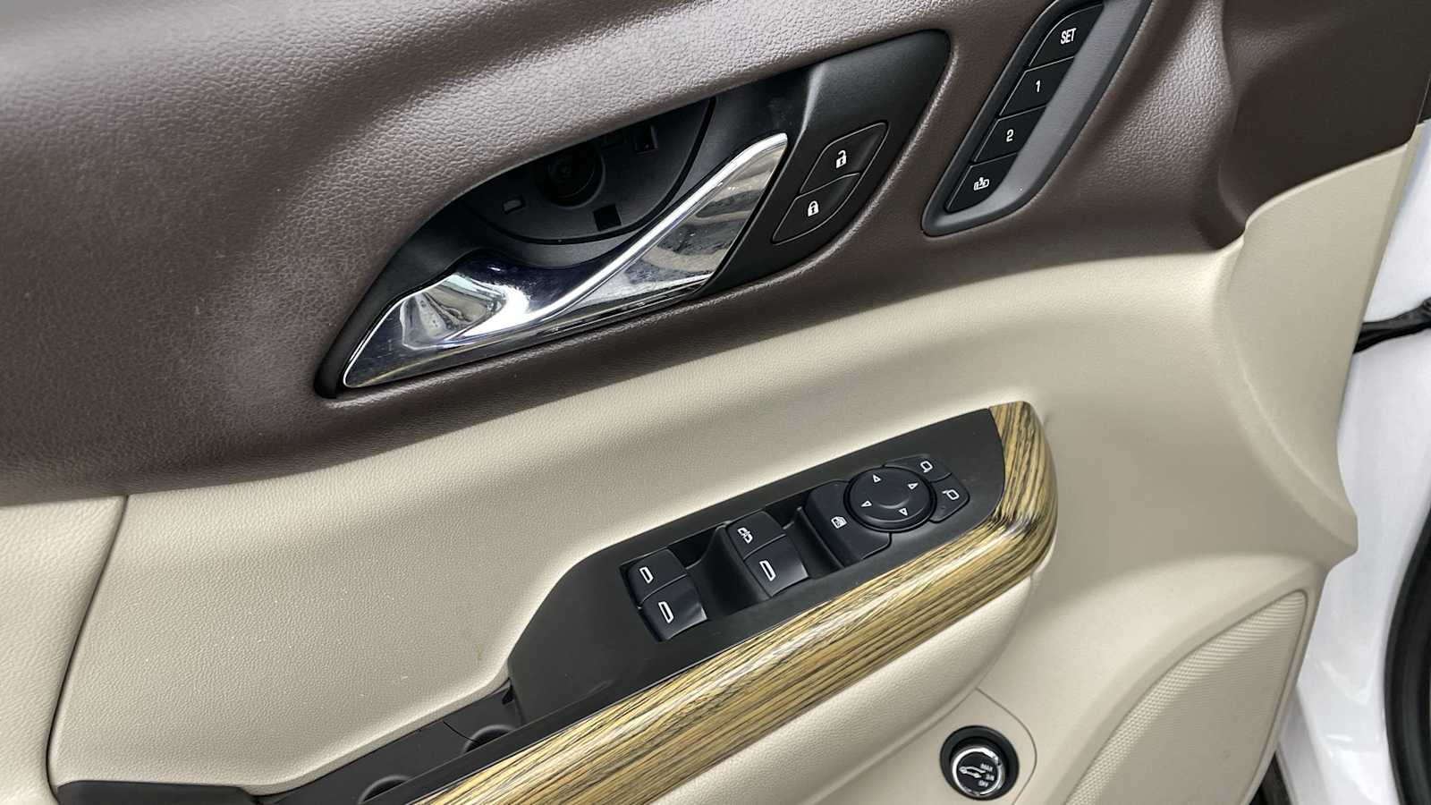 Thumbnail: 2017 GMC Acadia - 7