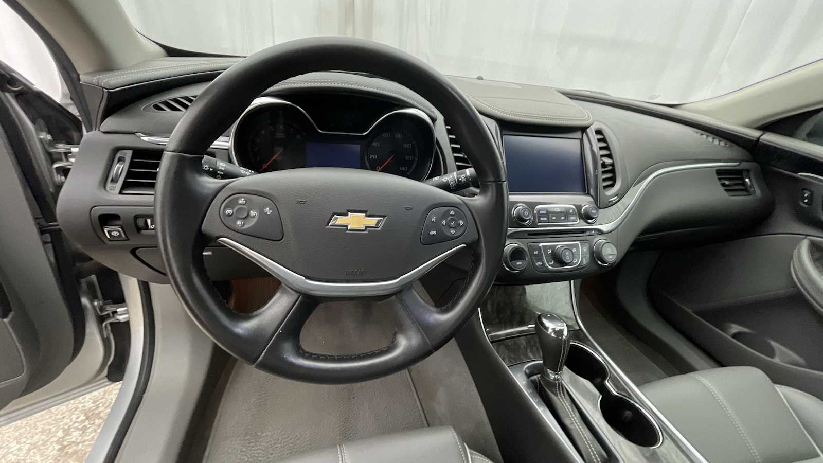 Thumbnail: 2015 Chevrolet Impala - 3