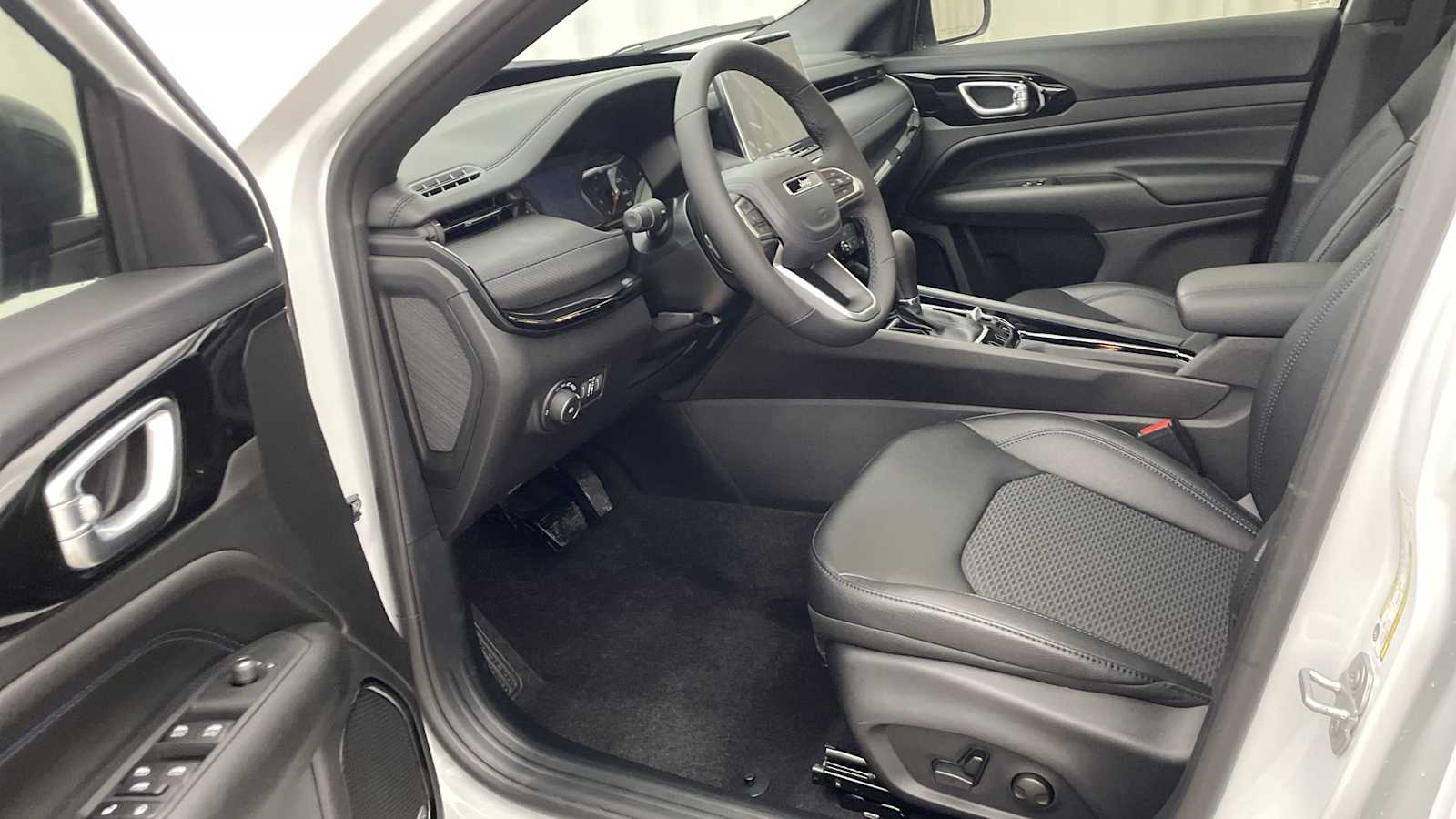 Thumbnail: 2026 Jeep Compass - 2