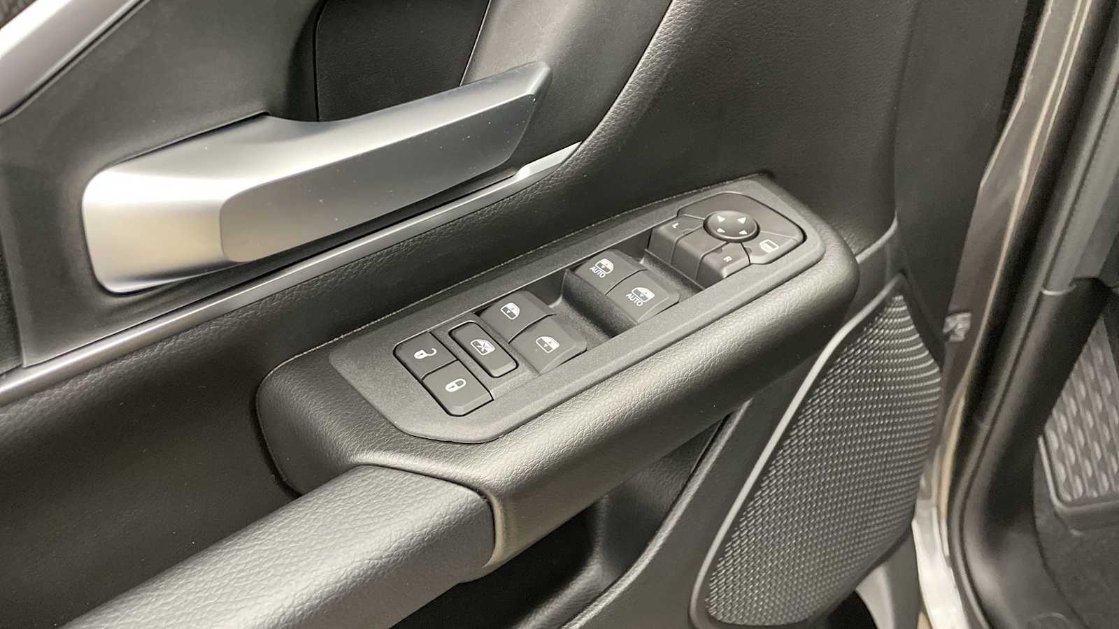 Thumbnail: 2026 RAM 1500 - 6
