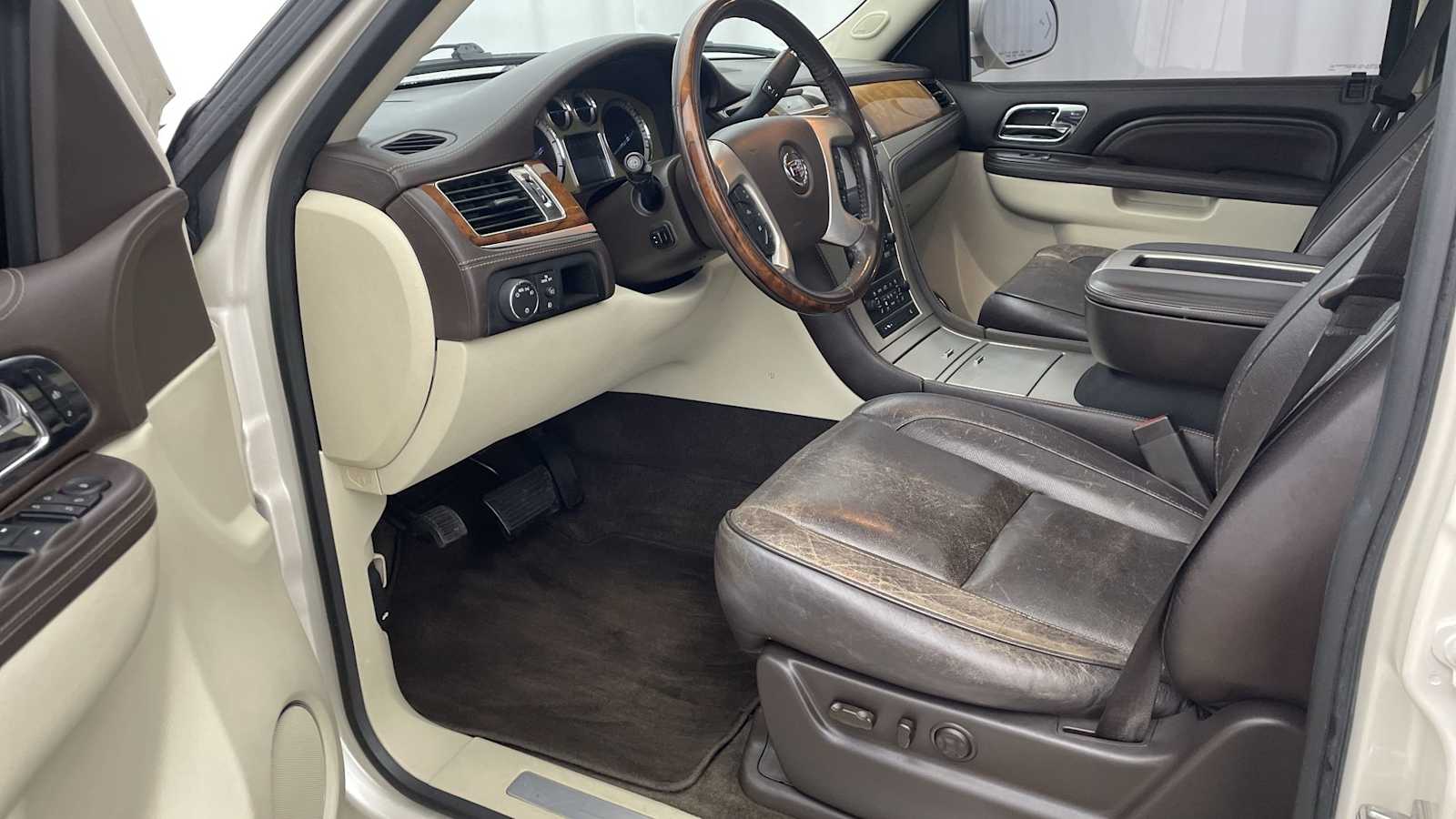 Thumbnail: 2013 Cadillac Escalade - 2