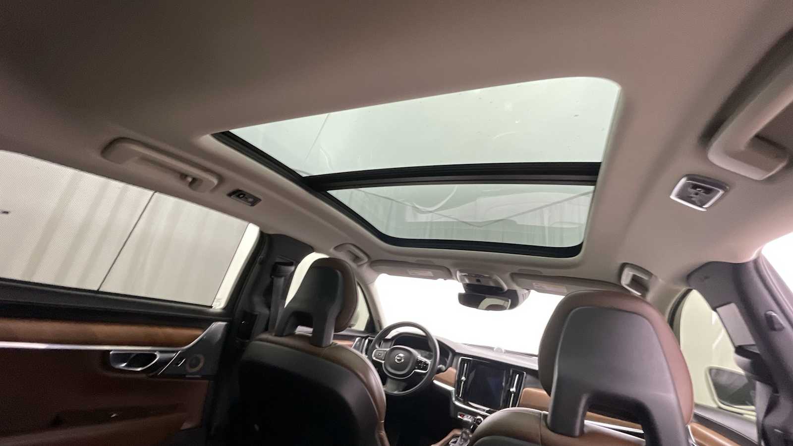 Thumbnail: 2018 Volvo S90 - 12