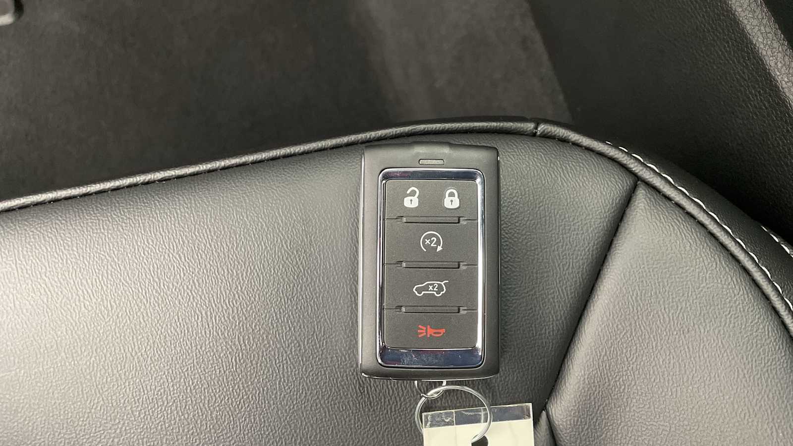 Thumbnail: 2025 Jeep Grand Cherokee - 25