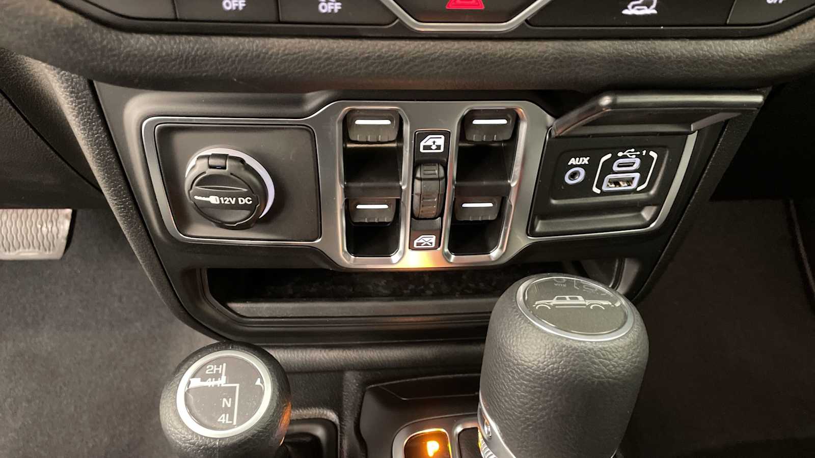 Thumbnail: 2025 Jeep Gladiator - 20