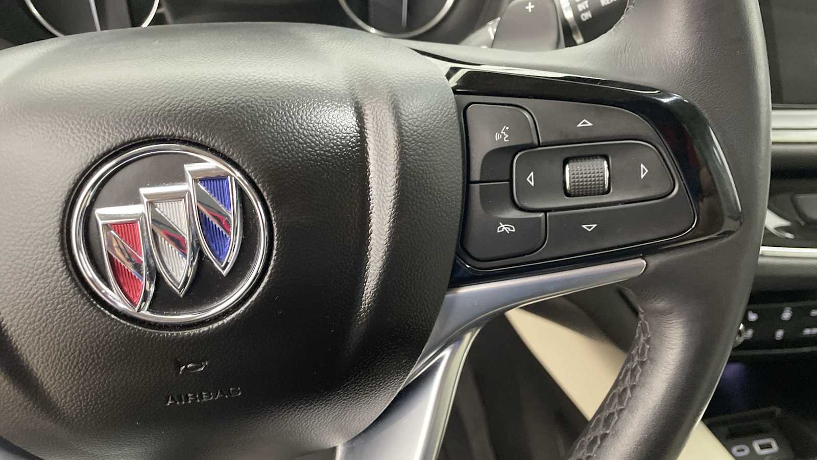 Thumbnail: 2023 Buick Enclave - 17