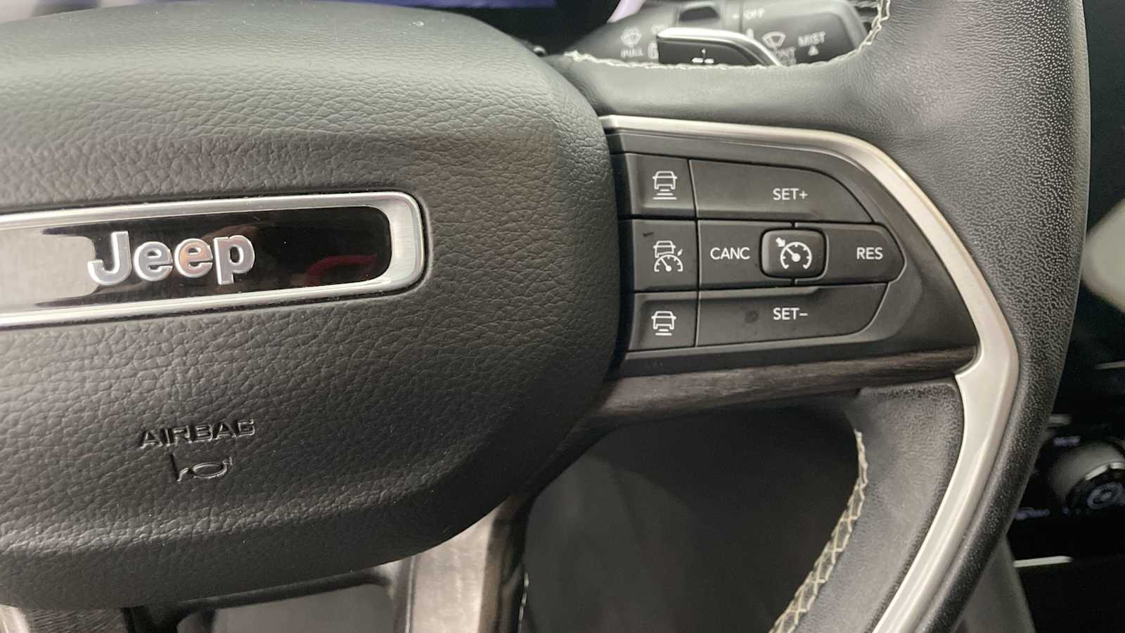 Thumbnail: 2022 Jeep Grand Cherokee - 15