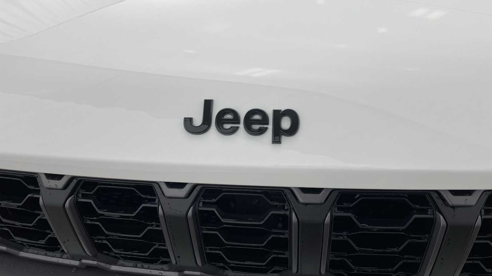 Thumbnail: 2026 Jeep Grand Cherokee - 41