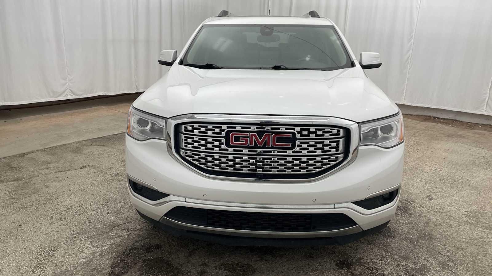 Thumbnail: 2017 GMC Acadia - 39