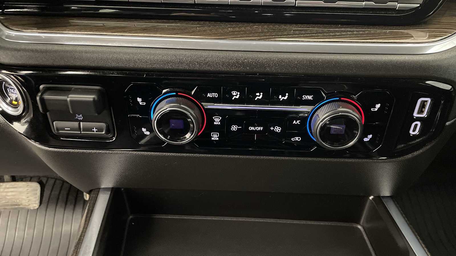 Thumbnail: 2023 Chevrolet Silverado 1500 - 25