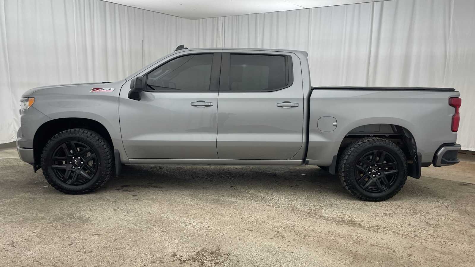 Thumbnail: 2024 Chevrolet Silverado 1500 - 32