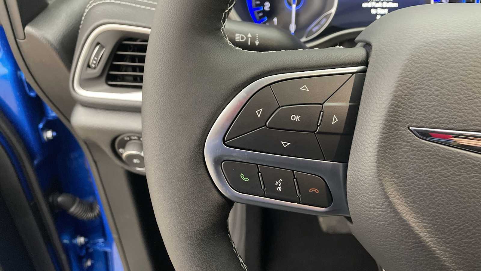 Thumbnail: 2026 Chrysler Pacifica - 14