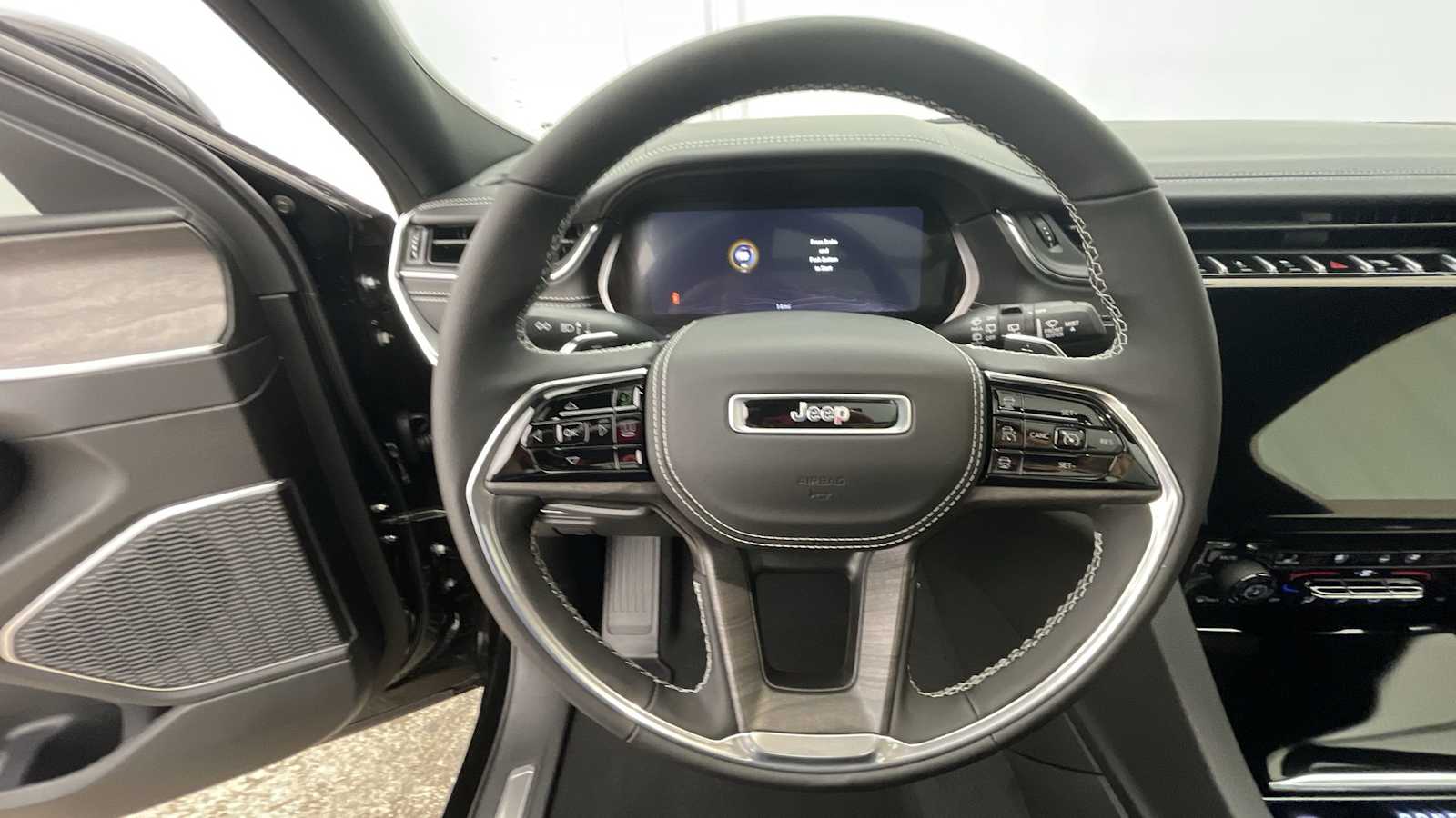 Thumbnail: 2025 Jeep Grand Cherokee - 15