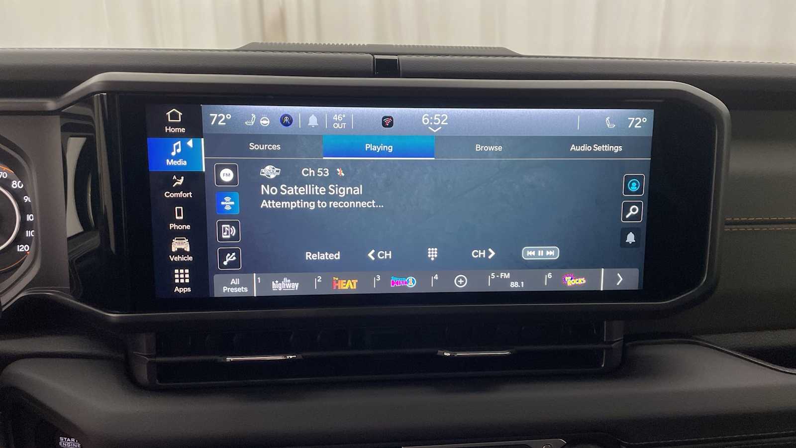 Thumbnail: 2025 Jeep Gladiator - 18